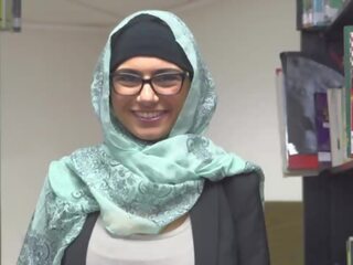 ミア khalfia - アラブ 女神 ストリップ 裸 で a 図書館 ただ のために あなた